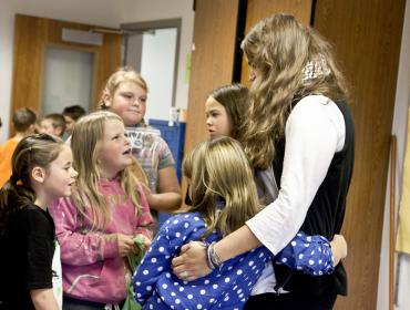 Sarah Waters with children