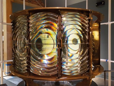 One of the Fresnel lenses on display.