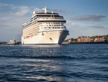 cruise ship in Eastport