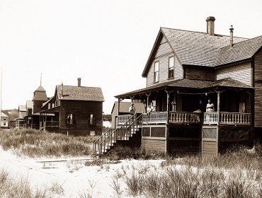 Cottages at Popham Beach, early 20th century.