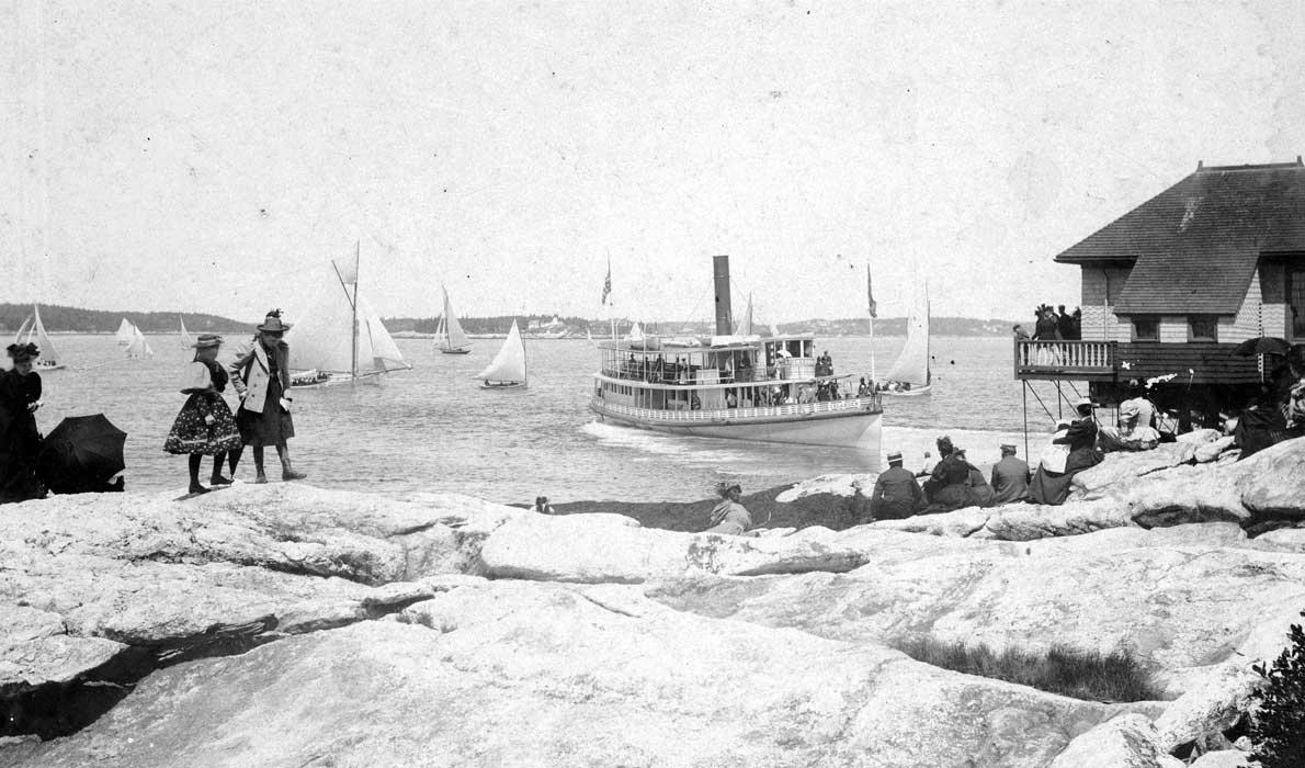 The steamer Islander at Squirrel Island Landing in 1901.