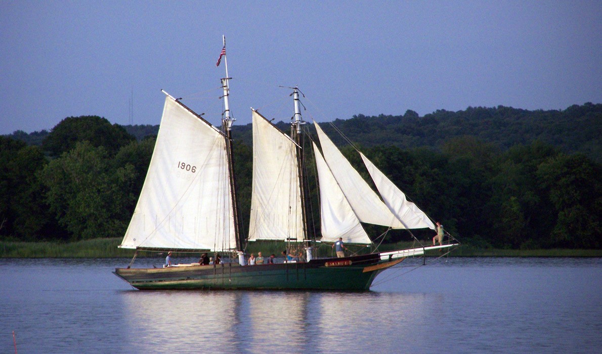 The Mary E. underway.