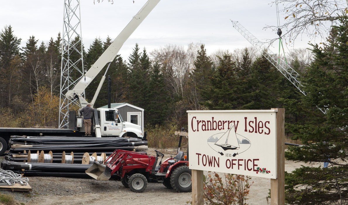 Work underway on Islesford to bring broadband internet to the island.